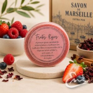 jabón esponja natural de frutos rojos con propiedades antioxidantes. limpia la piel y proporciona una agradable sensación de suavidad, frescura y cuidado. (1)